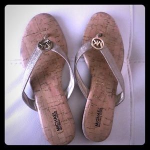michael kors flip flops
